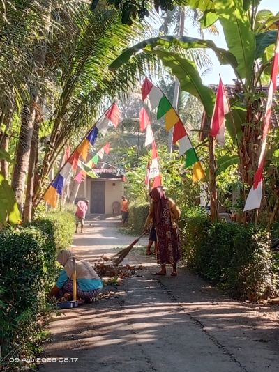 GOTONG ROYONG SEMARAKKAN HUT RI KE 81